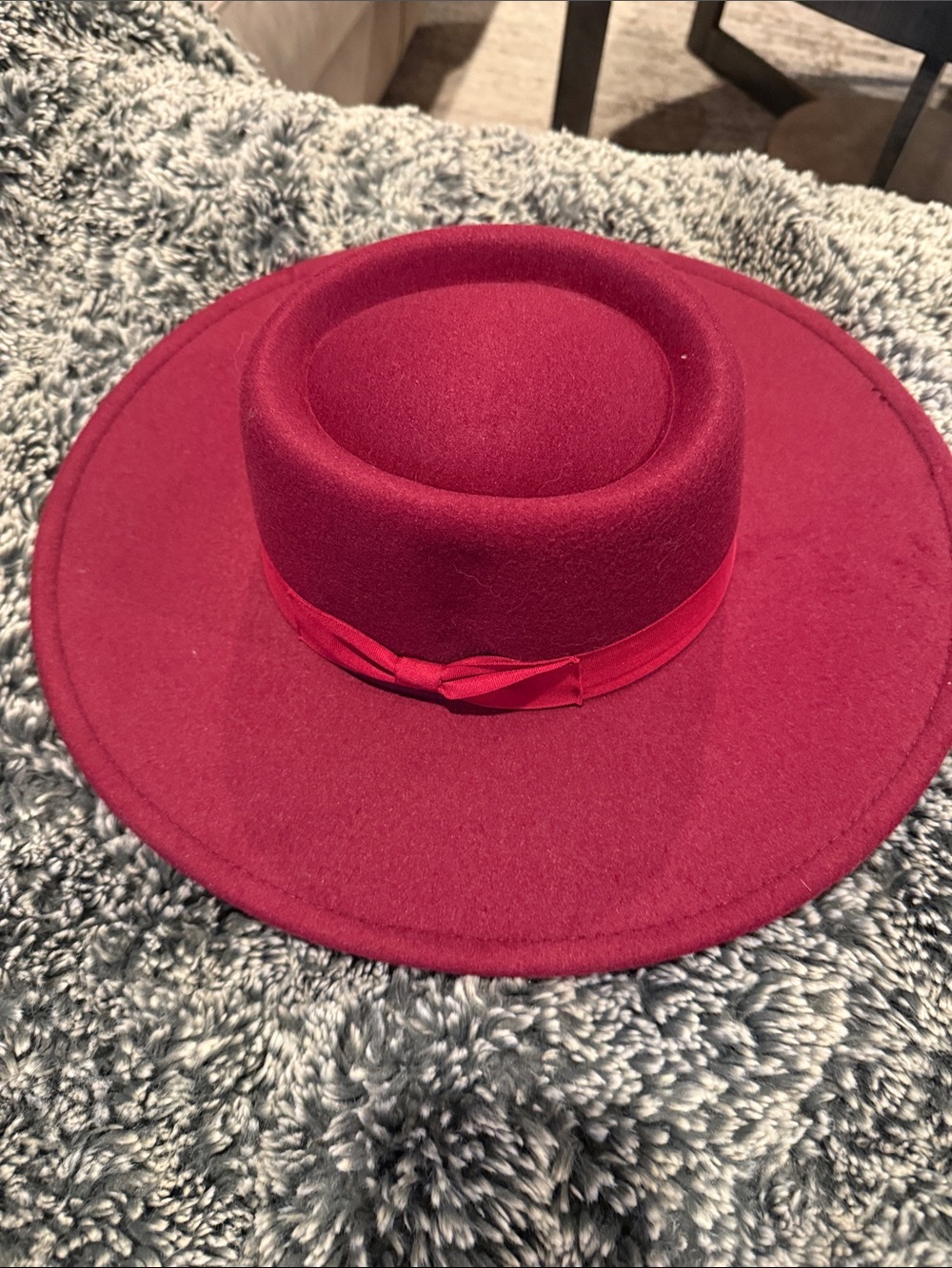 Womens Wide-Brim Wool Felt Hat - Burgundy